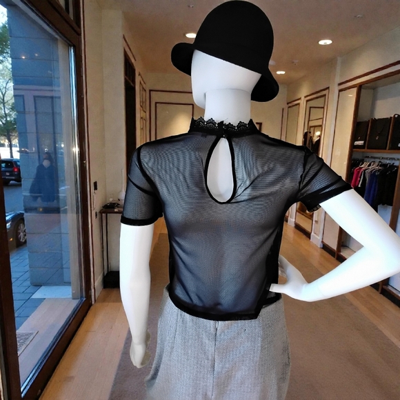 Charlotte Russe Sheer Floral Lace Keyhole Top – Black Elegance - Sz Small - Picture 4 of 7